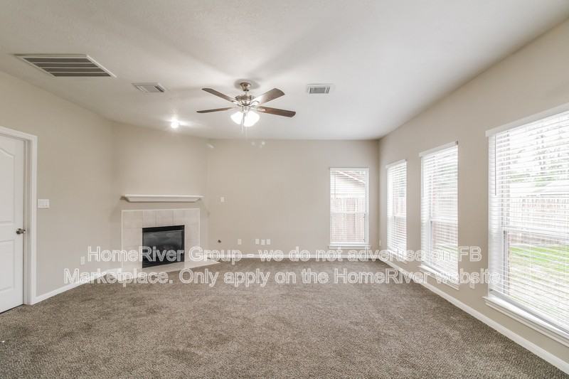 11906 Cottonwood Ln - Photo 4 of 21