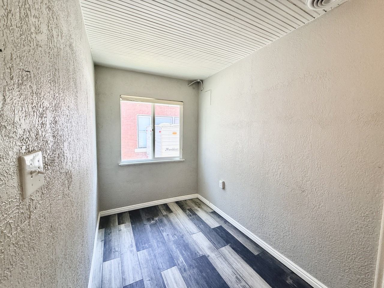 2024 Monroe Blvd - SL - Photo 2 of 28