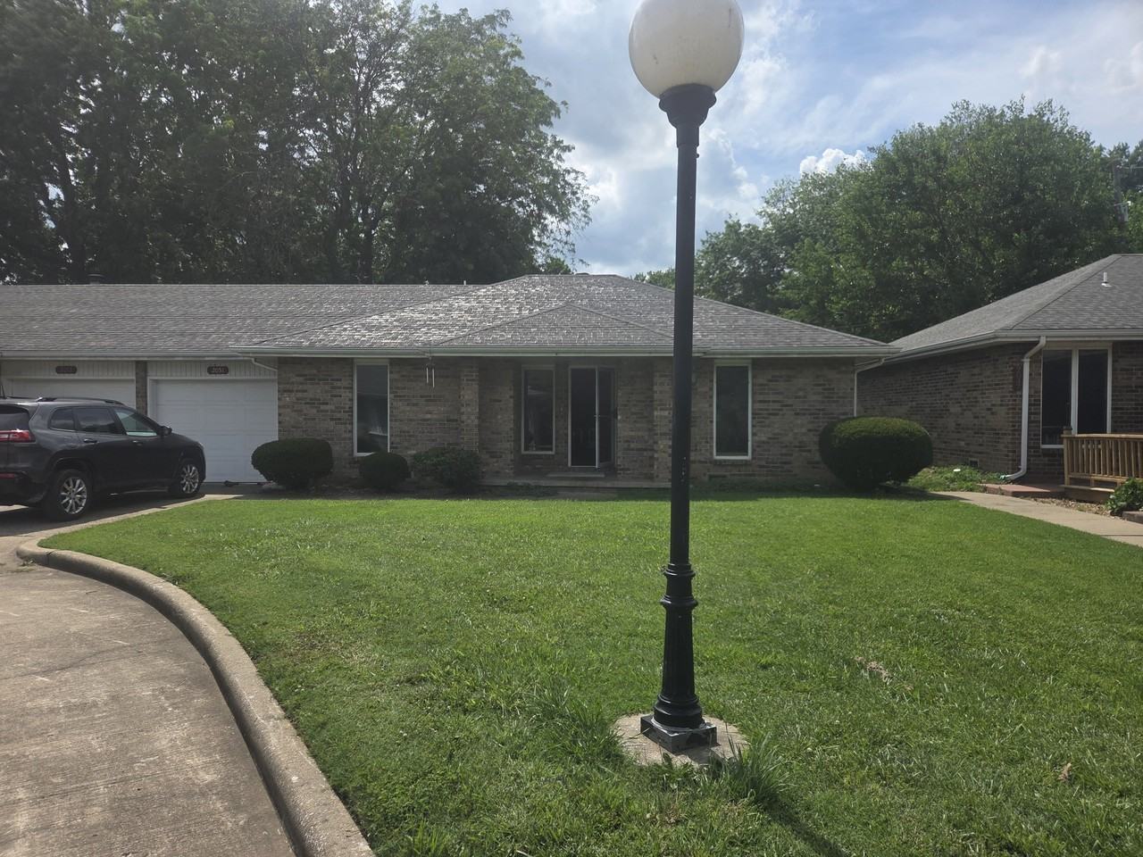 2051 South Kentwood Avenue - Photo 2 of 13