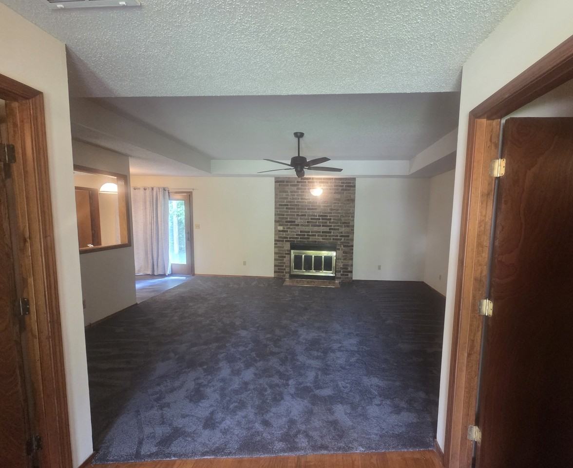2051 South Kentwood Avenue - Photo 3 of 13