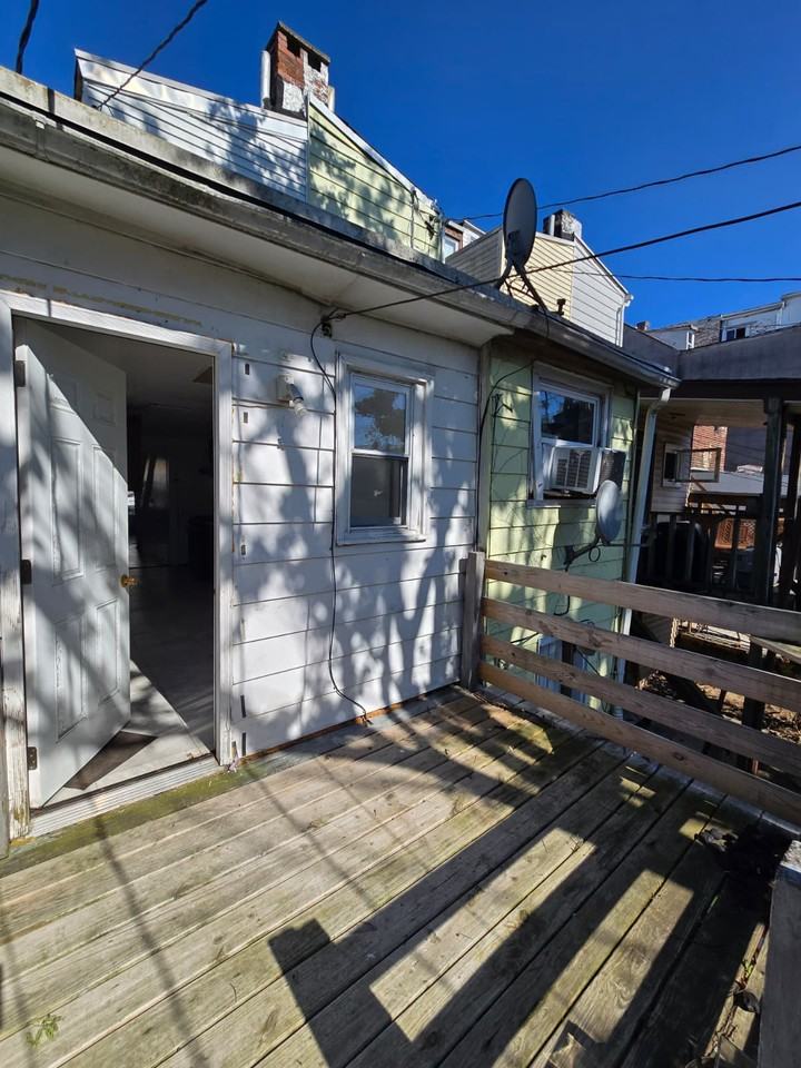 552 S 11th St #1 - Photo 6 of 14