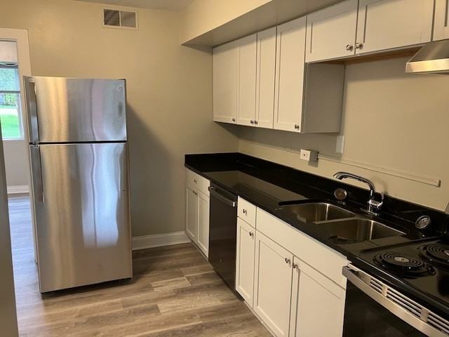 1105 Evans Avenue - Photo 2 of 16