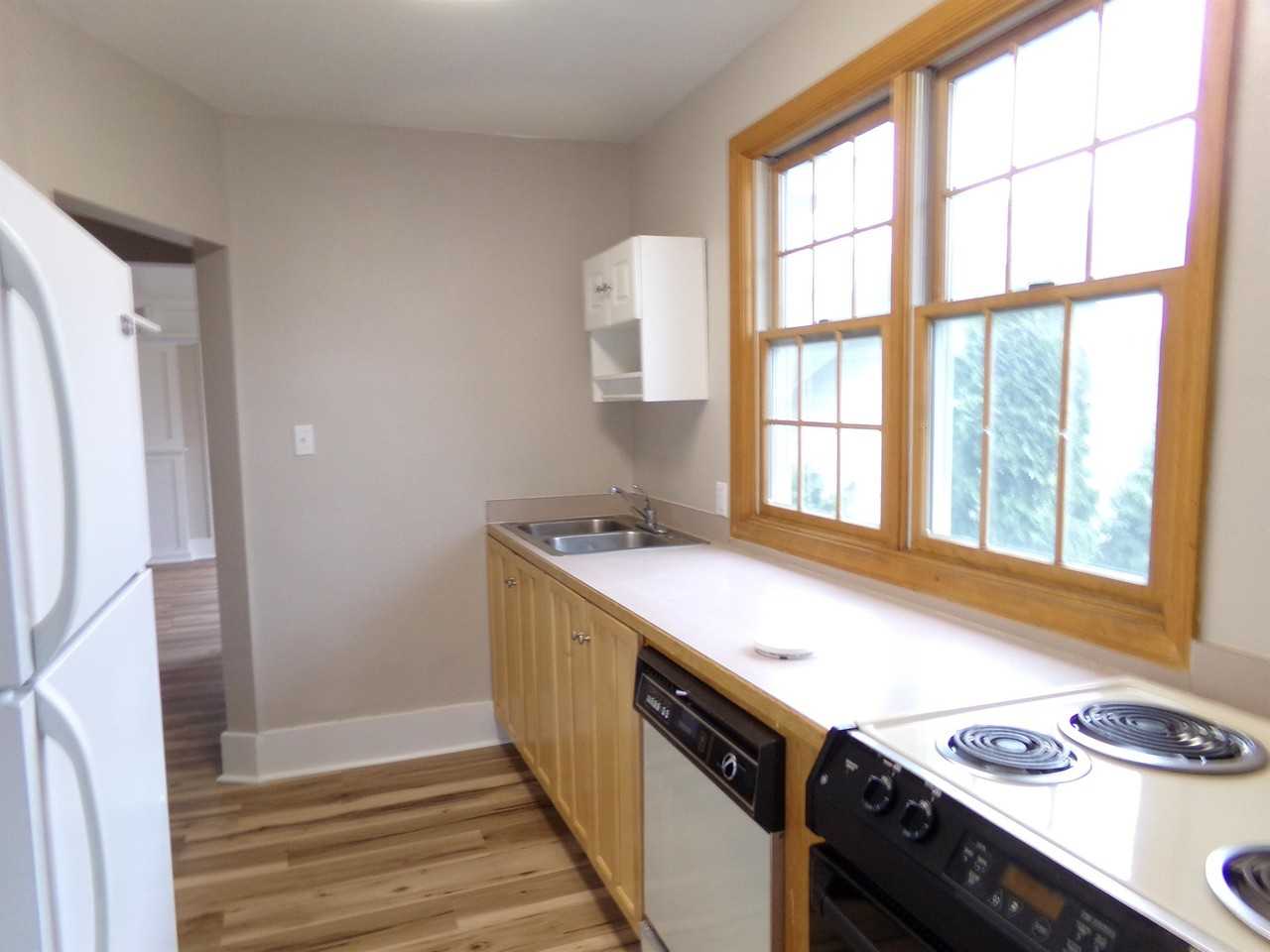 703 North 32nd St - Photo 5 of 13