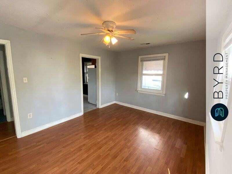 1413 Blair St - Photo 3 of 7