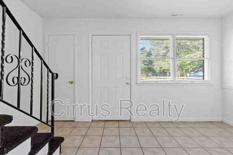 98 Francis St - Photo 2 of 14