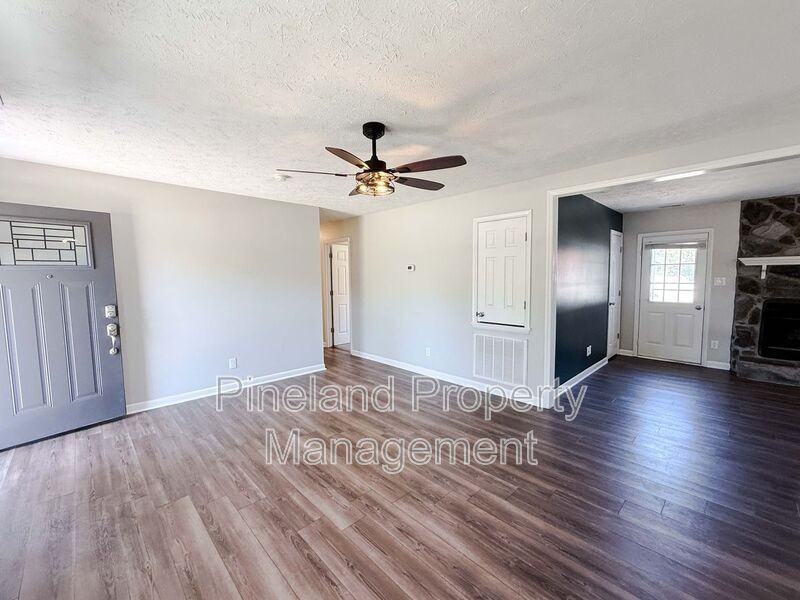 1690 Clairborne Dr - Photo 2 of 22