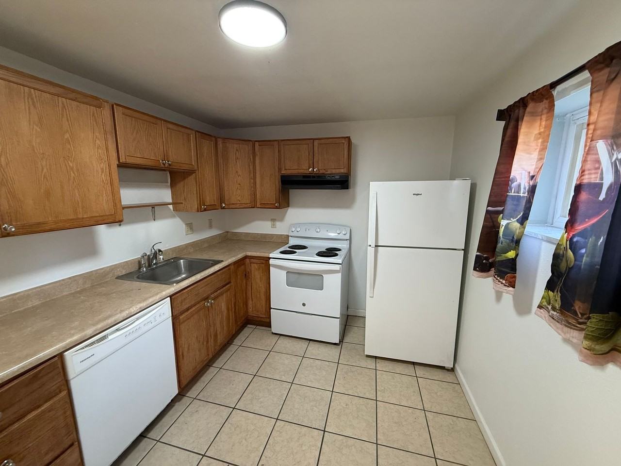 OM - 2411 S 18th Street - Photo 6 of 17