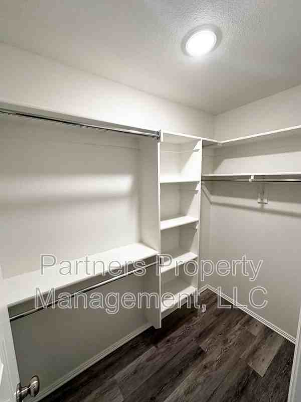 1035 S Benchmark Ln - Photo 4 of 8