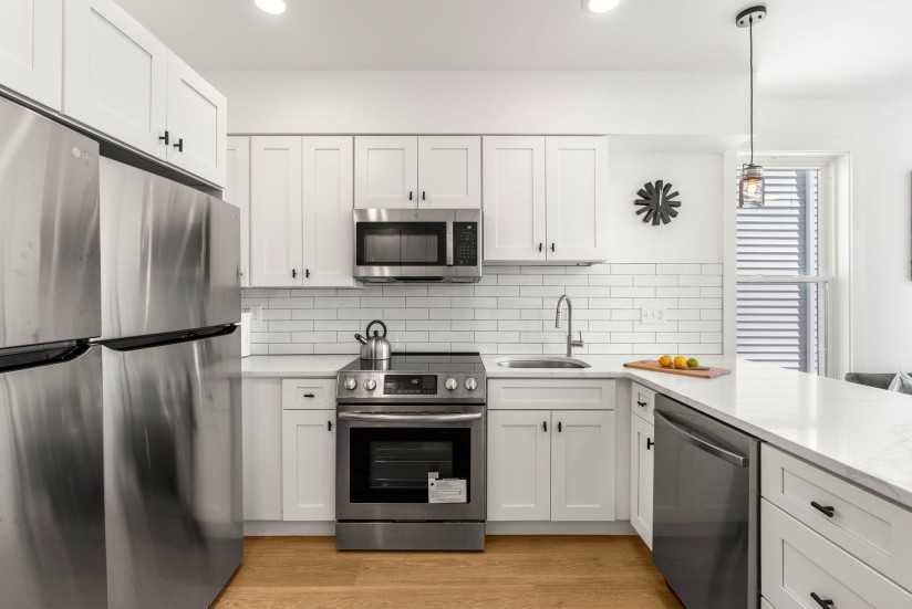 1 Bed / 1 Bath Apartment in East Boston - Photo 5 of 11