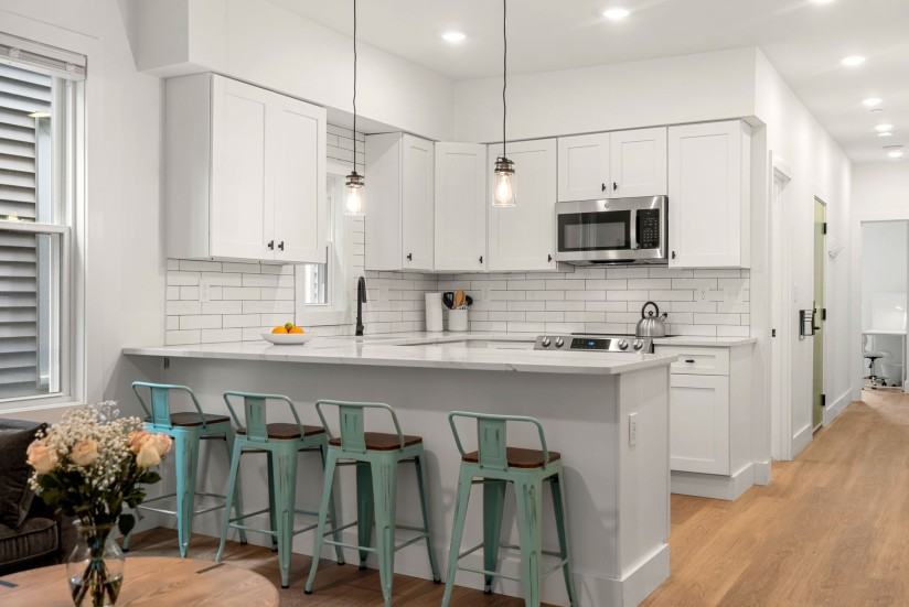1 Bed / 1 Bath Apartment in South Boston - Photo 2 of 17