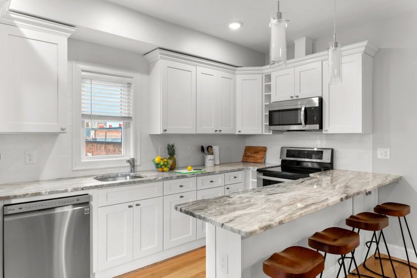 1 Bed / 1 Bath Apartment in East Boston - Photo 3 of 17