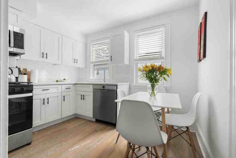 1 Bed / 1 Bath Apartment in Jamaica Plain - Photo 4 of 15