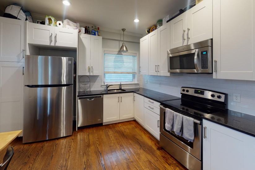 1 Bed / 1 Bath Apartment in East Boston - Photo 2 of 26