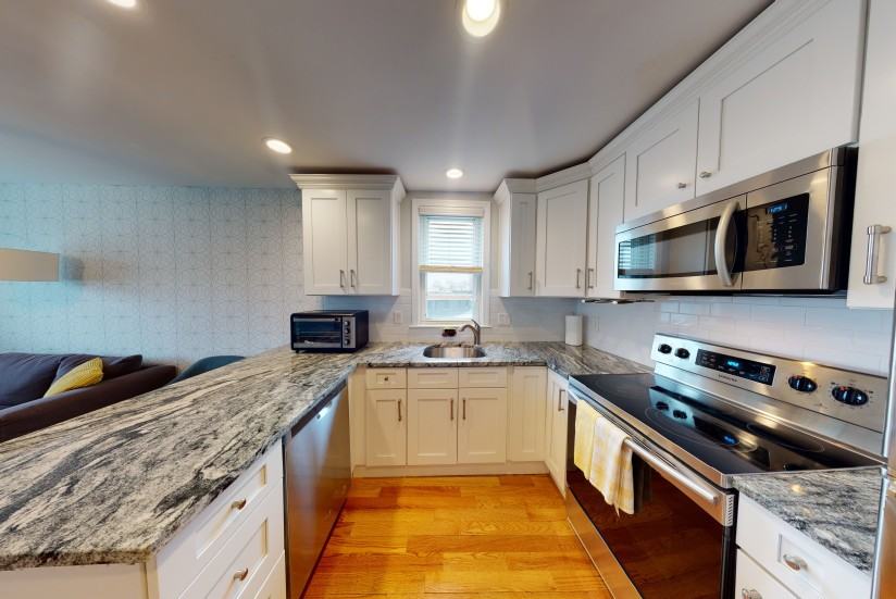 1 Bed / 1 Bath Apartment in East Boston - Photo 3 of 15