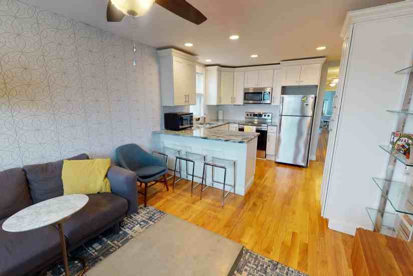 1 Bed / 1 Bath Apartment in East Boston - Photo 4 of 15