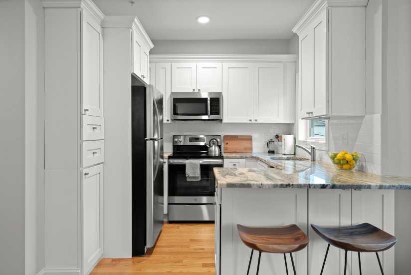 1 Bed / 1 Bath Apartment in East Boston - Photo 5 of 13