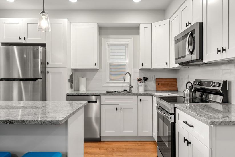 1 Bed / 1 Bath Apartment in East Boston - Photo 2 of 28
