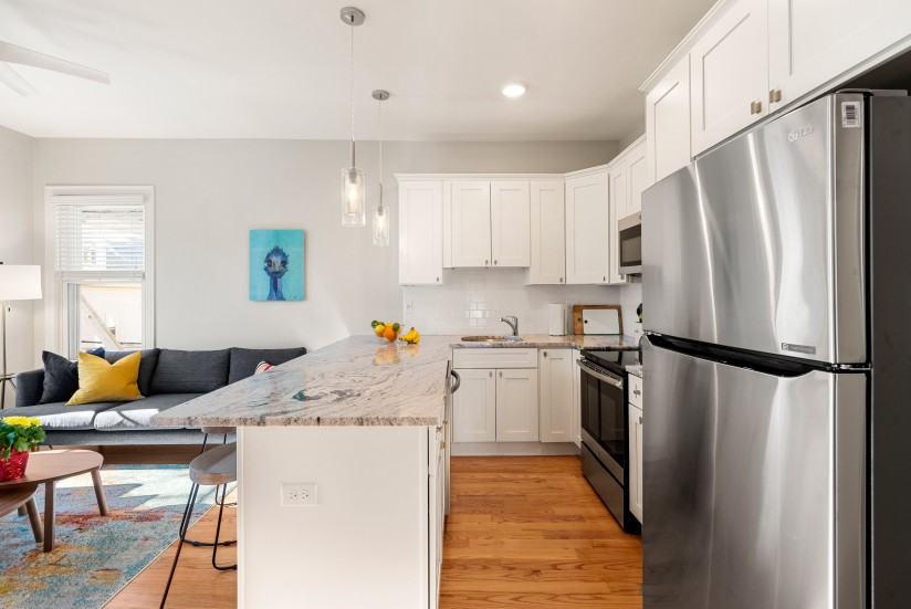 1 Bed / 1 Bath Apartment in East Boston - Photo 4 of 16