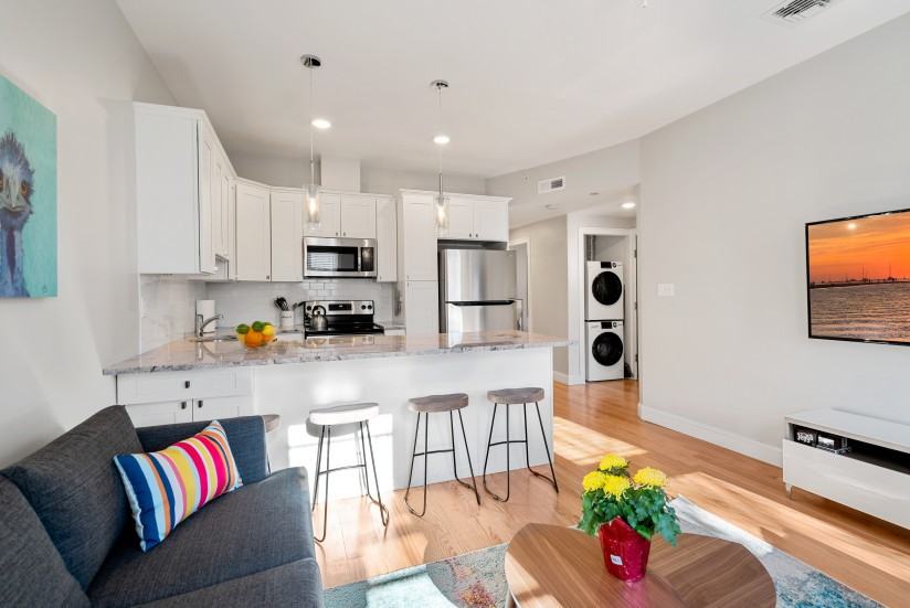 1 Bed / 1 Bath Apartment in East Boston - Photo 7 of 16