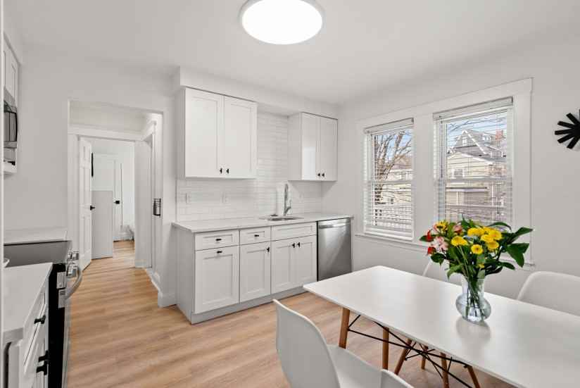 1 Bed / 1 Bath Apartment in Dorchester - Photo 3 of 17