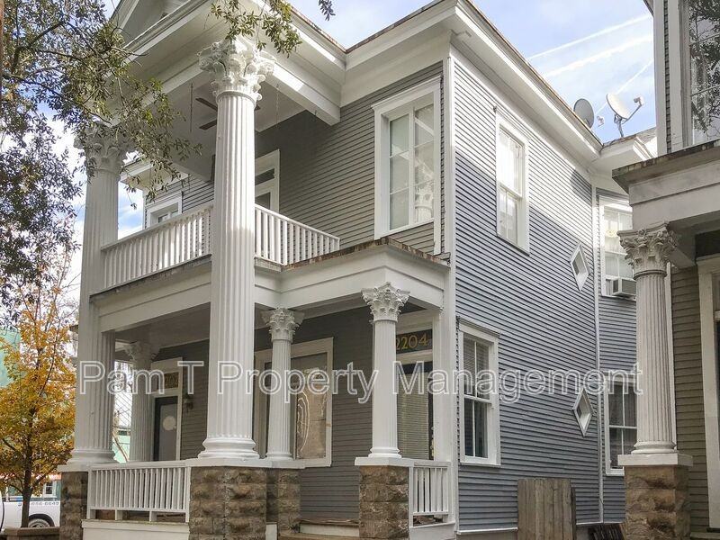 2202 Bull St - Photo 2 of 12