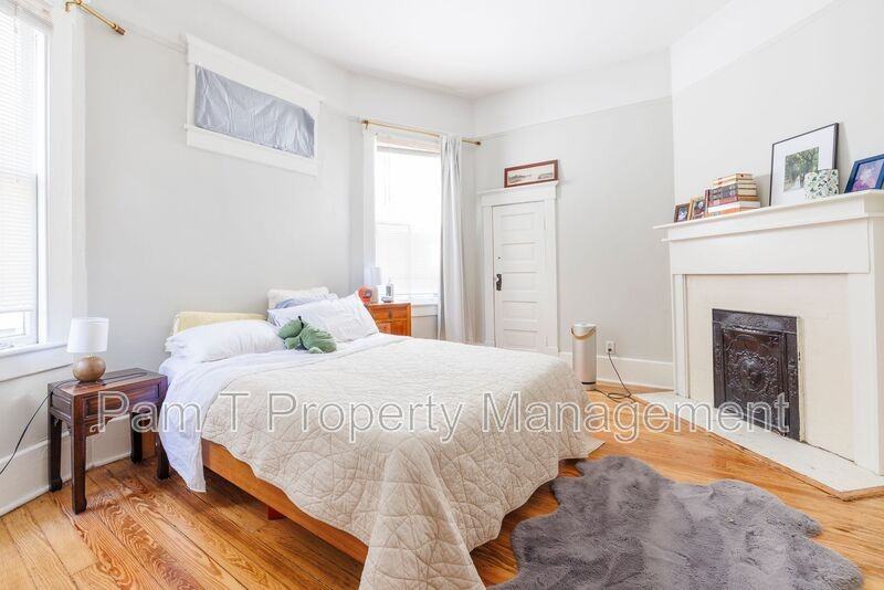 2202 Bull St - Photo 7 of 12