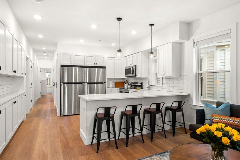 1 Bed / 1 Bath Apartment in Jamaica Plain - Photo 2 of 18