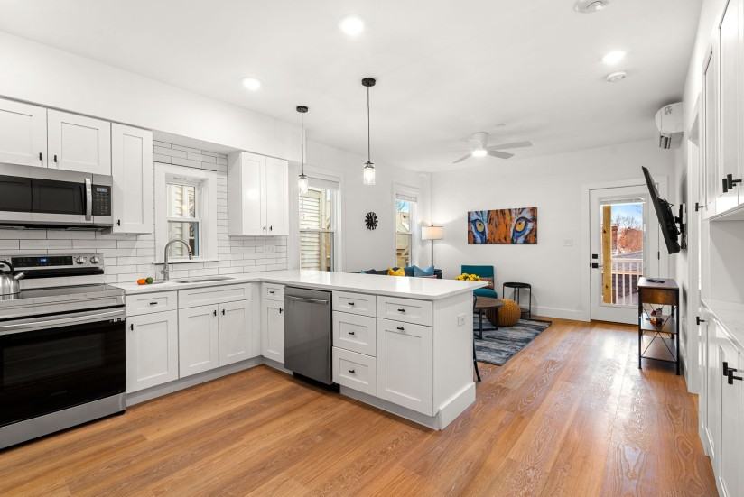 1 Bed / 1 Bath Apartment in Jamaica Plain - Photo 6 of 18