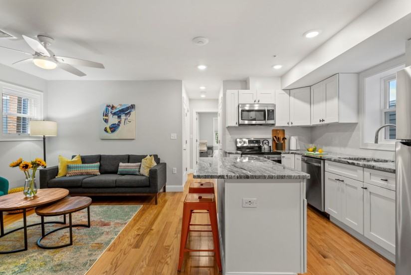 1 Bed / 1 Bath Apartment in Charlestown - Photo 3 of 16