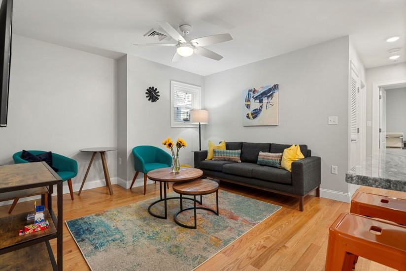 1 Bed / 1 Bath Apartment in Charlestown - Photo 7 of 16