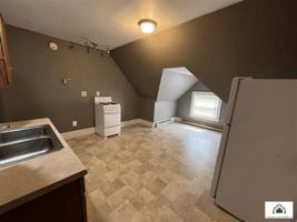 featured image of 16 West St