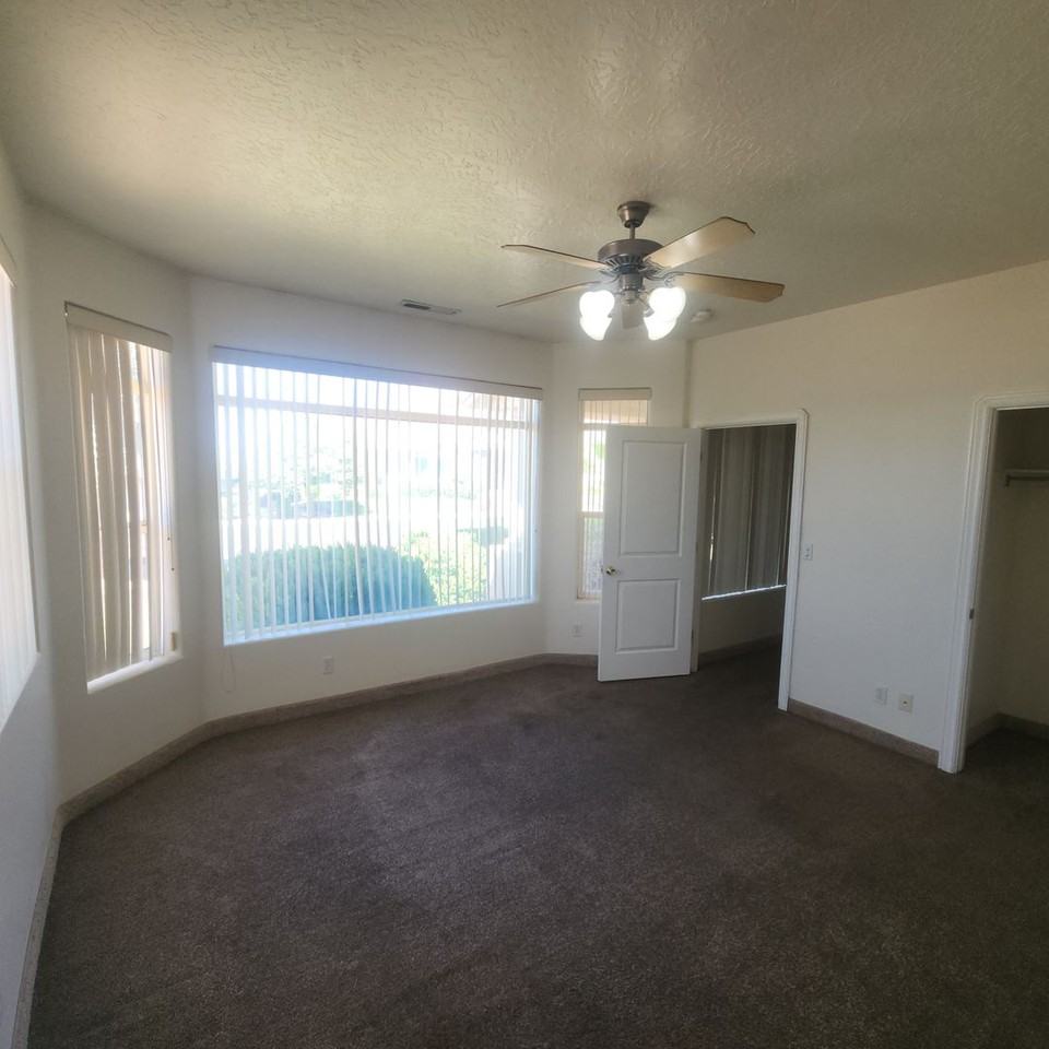 42 N Eastridge Dr - Photo 5 of 22
