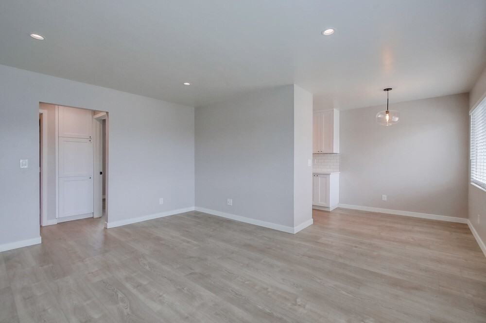 4449 Central Ave - Photo 3 of 17