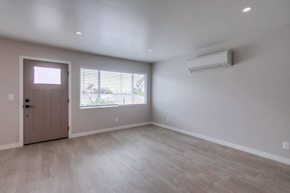 4449 Central Ave - Photo 5 of 17