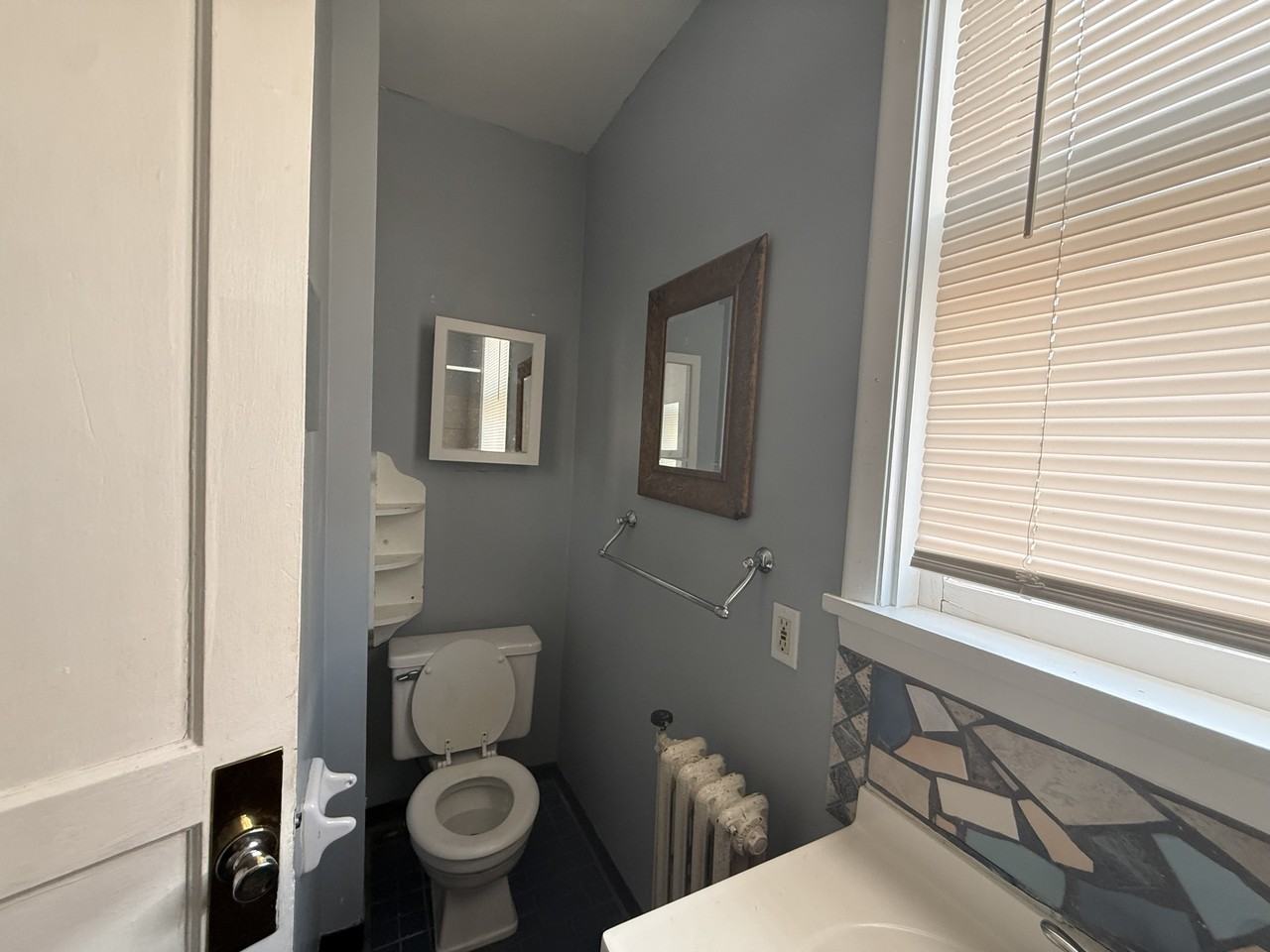 205 Lake Avenue - Photo 7 of 8