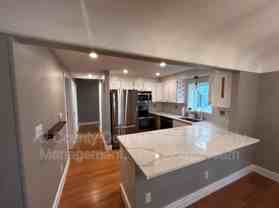 2820 S Acoma St - Photo 1 of 1