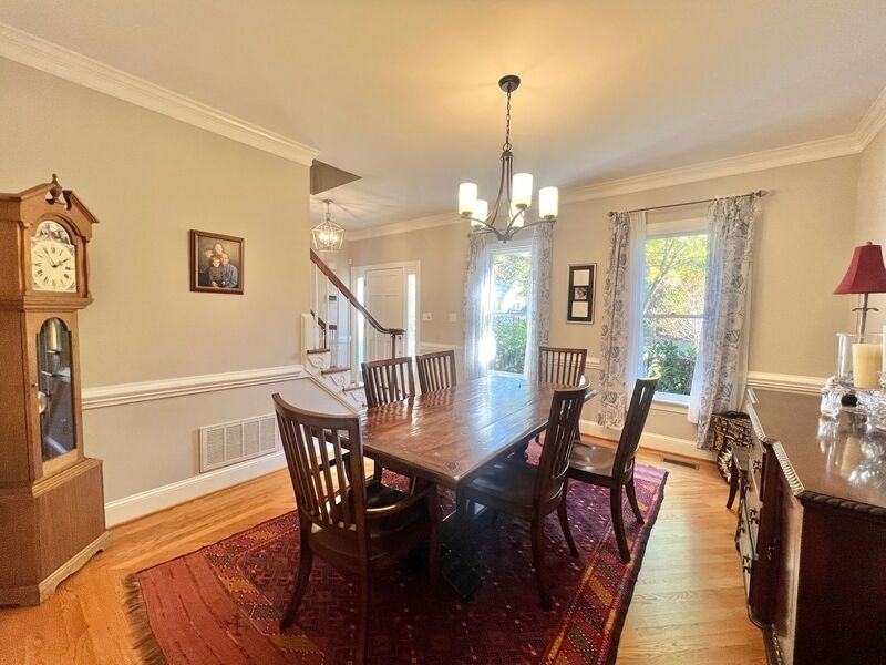 9105 Kirkhill Dr - Photo 4 of 36