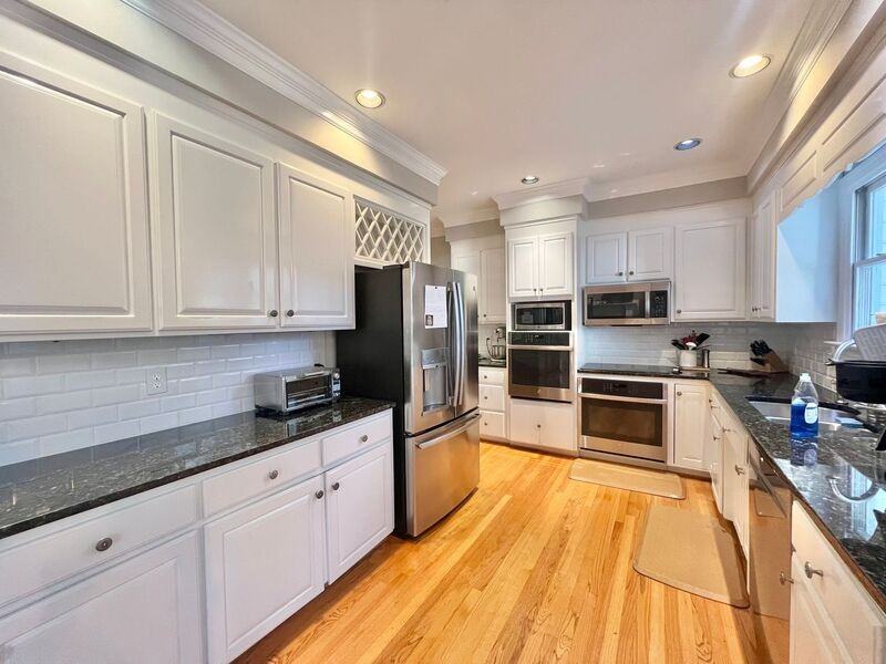 9105 Kirkhill Dr - Photo 5 of 36
