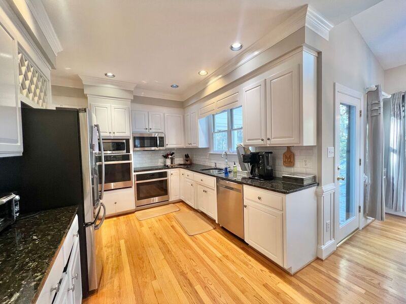 9105 Kirkhill Dr - Photo 7 of 36