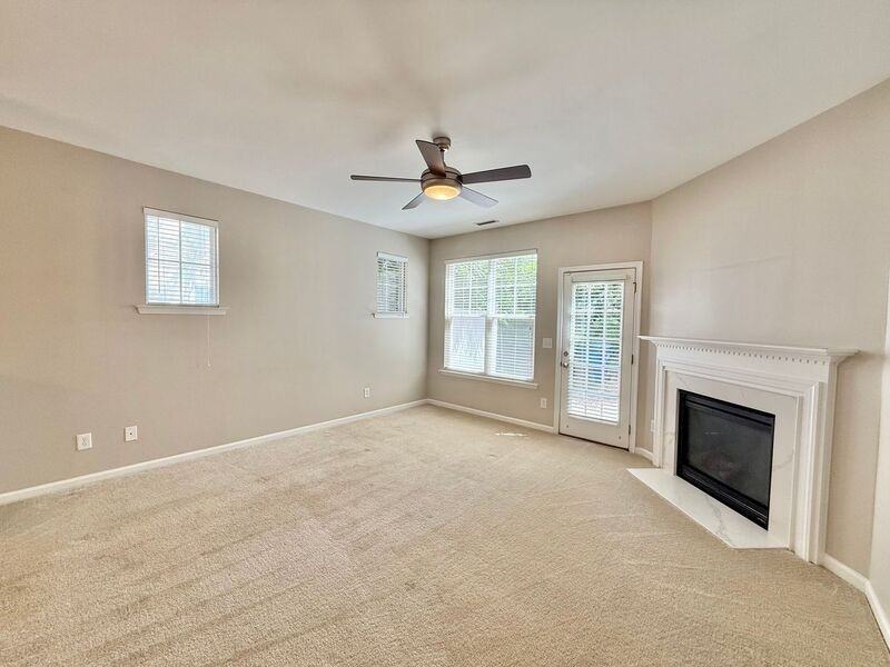 3021 Parkersburg St - Photo 3 of 26