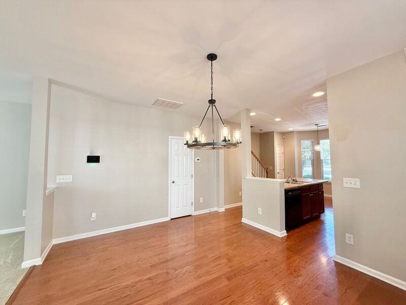 3021 Parkersburg St - Photo 5 of 26