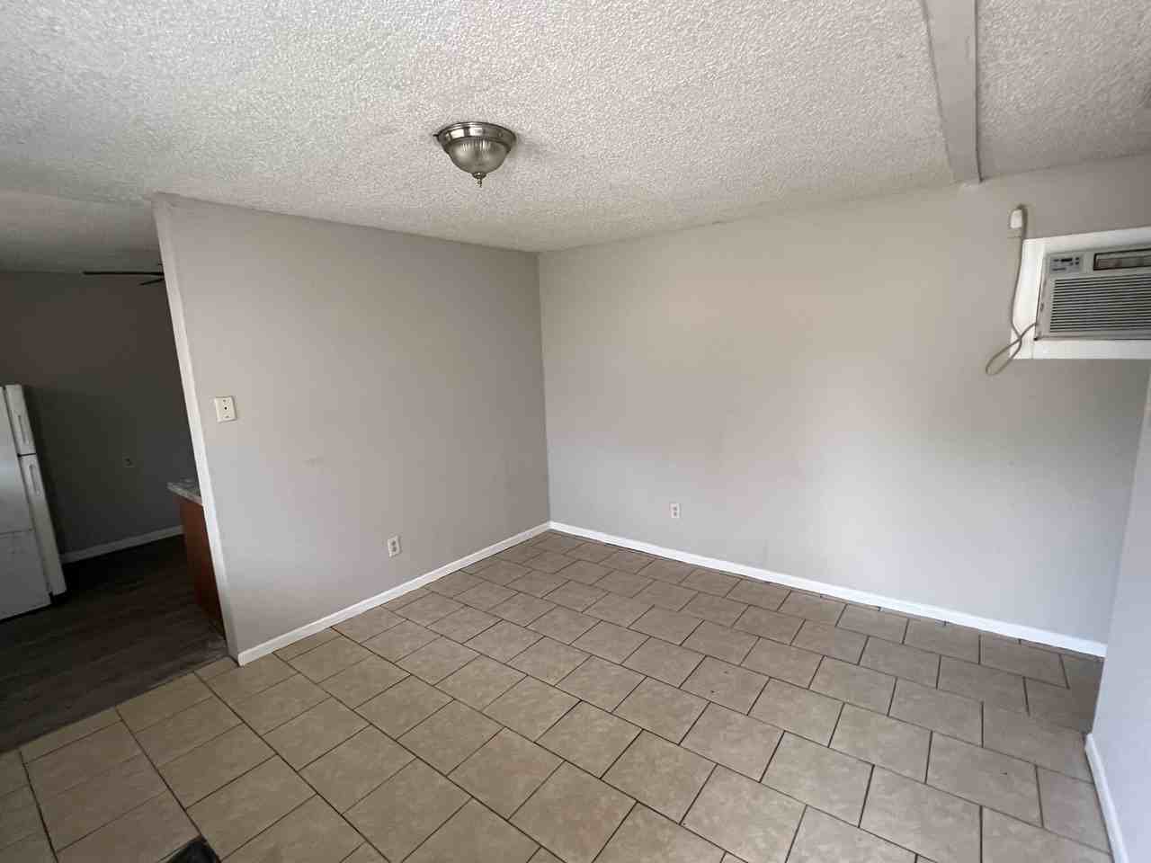Columbus Avenue 1625 - Photo 5 of 10