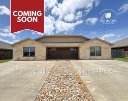 featured image of 943 Laila Ln