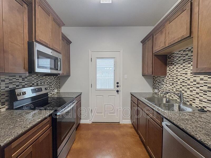 204 Juniper Dr Unit B - Photo 5 of 15