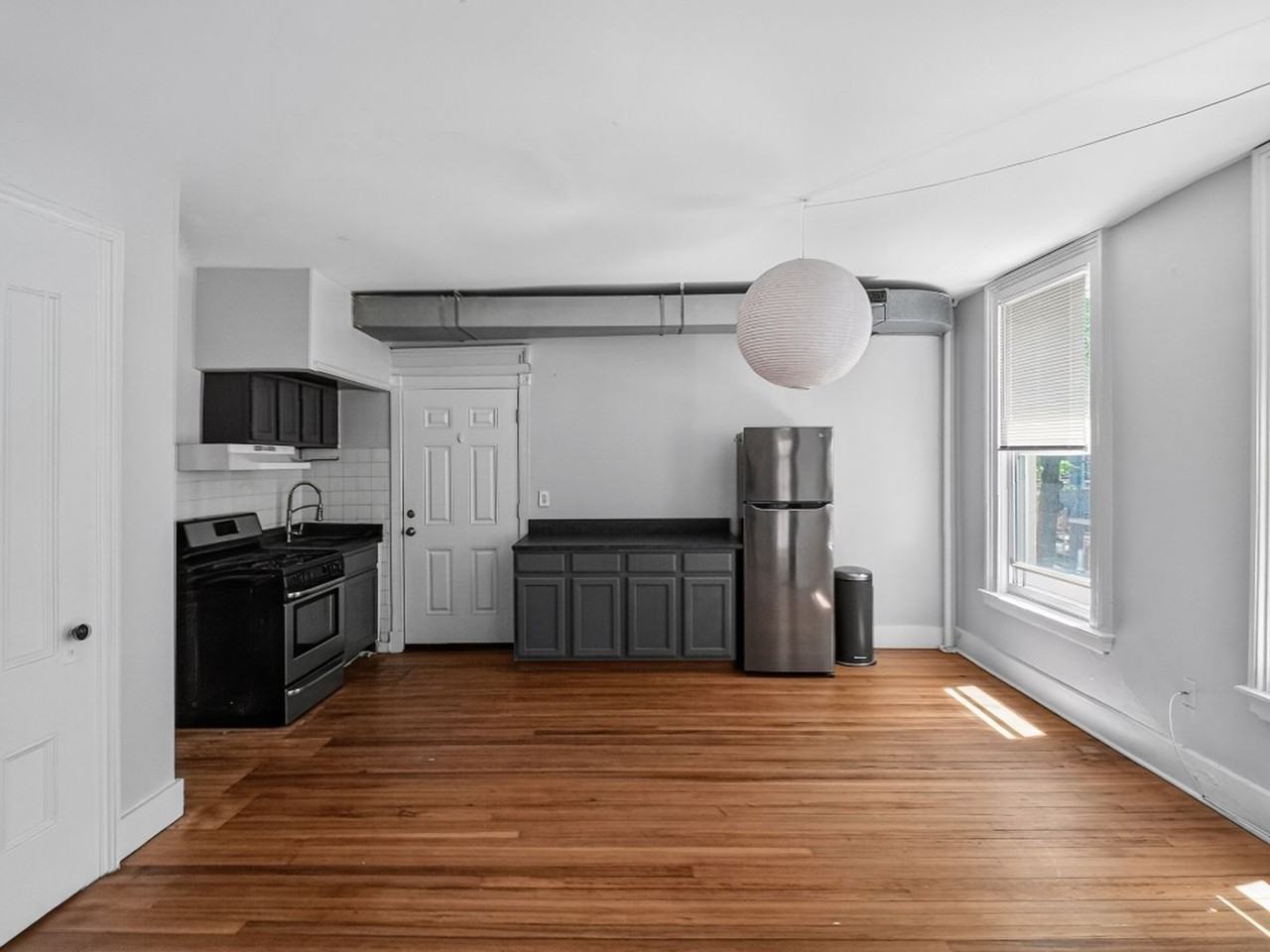 271 Crown Street - Photo 3 of 15