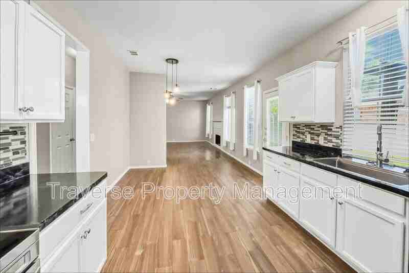 8440 Asheville Ln - Photo 5 of 27