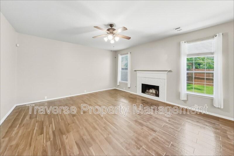 8440 Asheville Ln - Photo 6 of 27