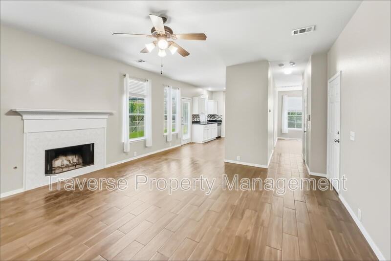 8440 Asheville Ln - Photo 7 of 27