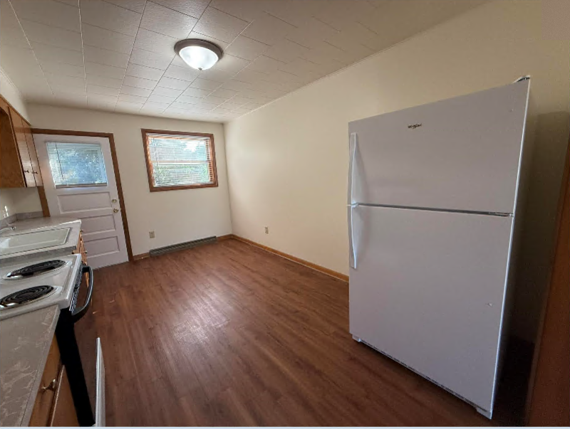 437 W Mill St #3 - Photo 6 of 16