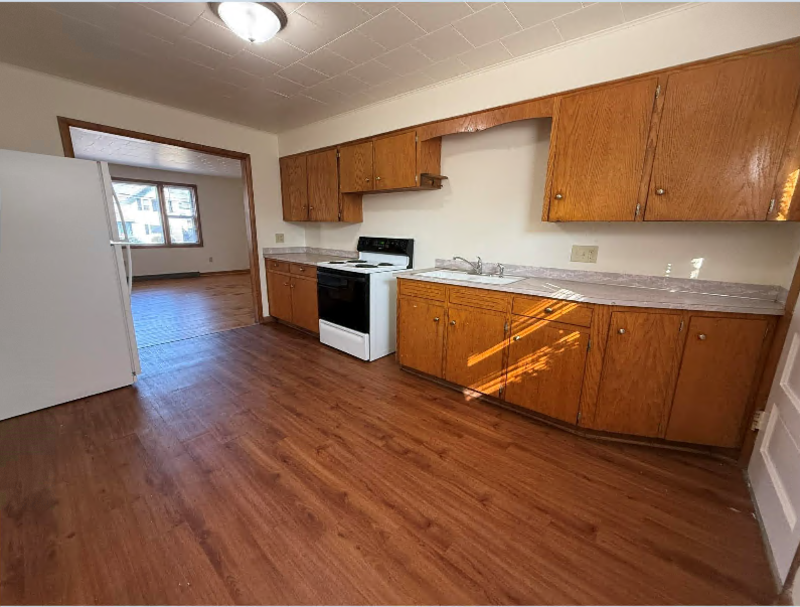 437 W Mill St #3 - Photo 7 of 16
